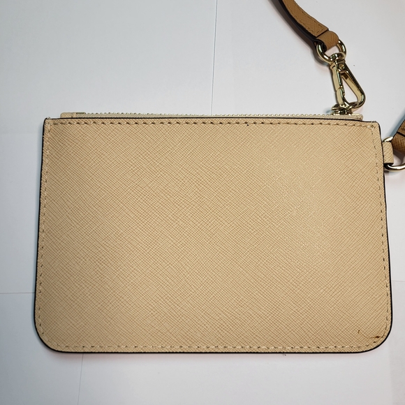 Michael Kors Saffiano Leather Small Beige Coin Wristlet - Picture 2 of 6